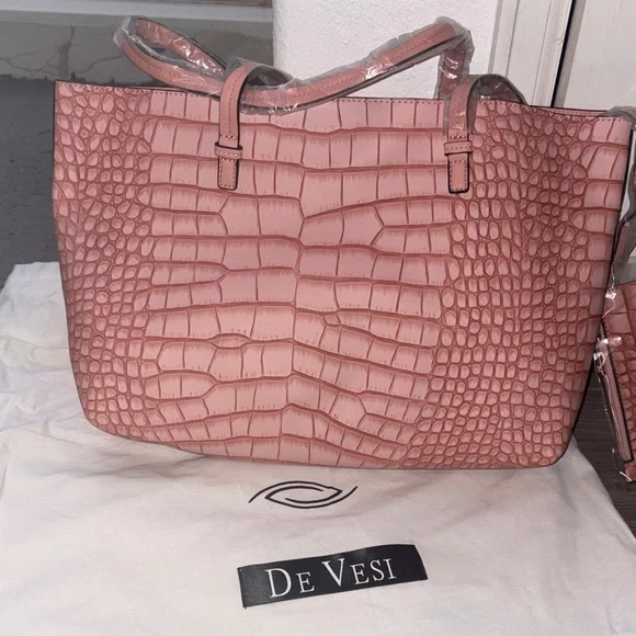 De Vesi De L’AKour Pink Croc Tote Bag - Picture 7 of 11